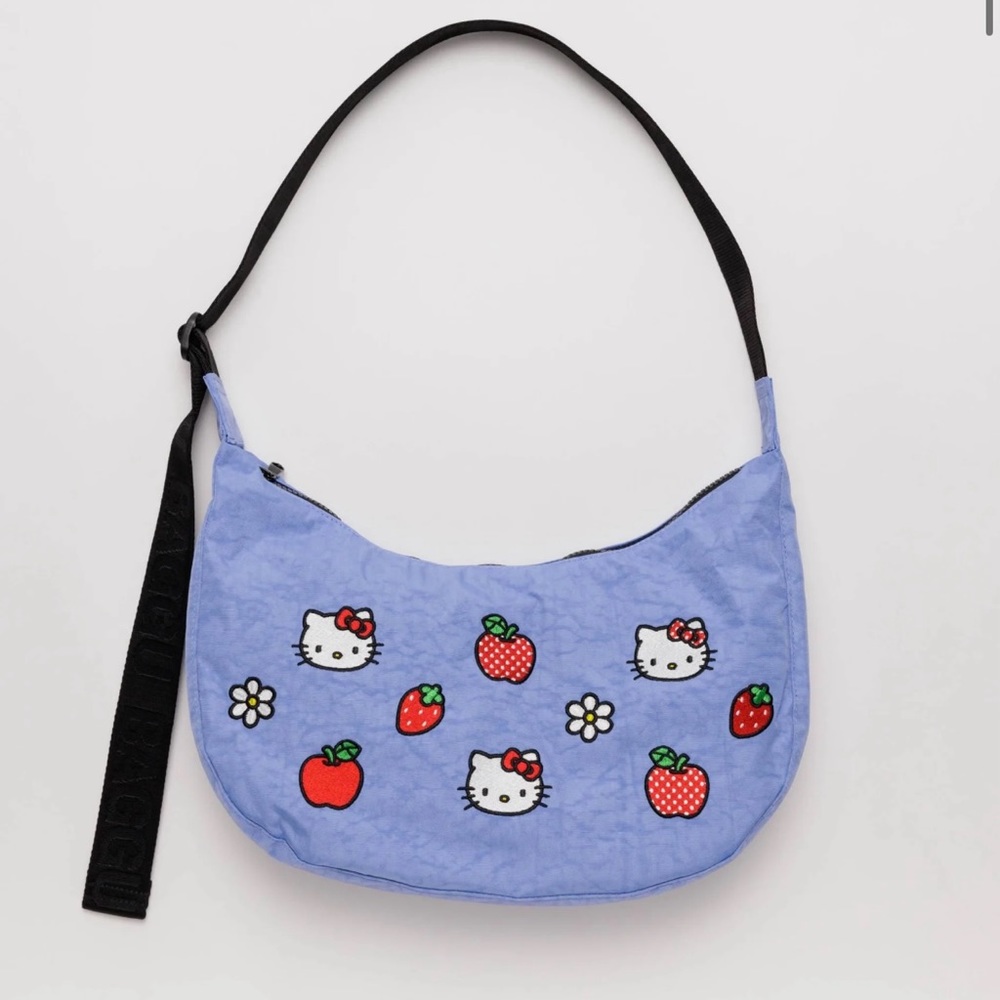 BAGGU NWOT Hello kitty crescent bag